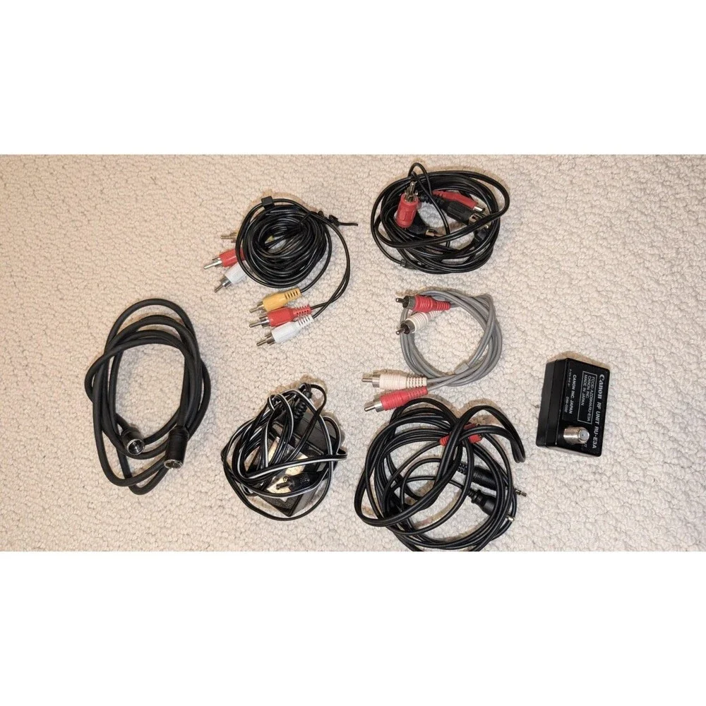 Cannon Canovision 8 H660 Hi8 8mm Video Camera Recorder H850A Case+Light+Extras